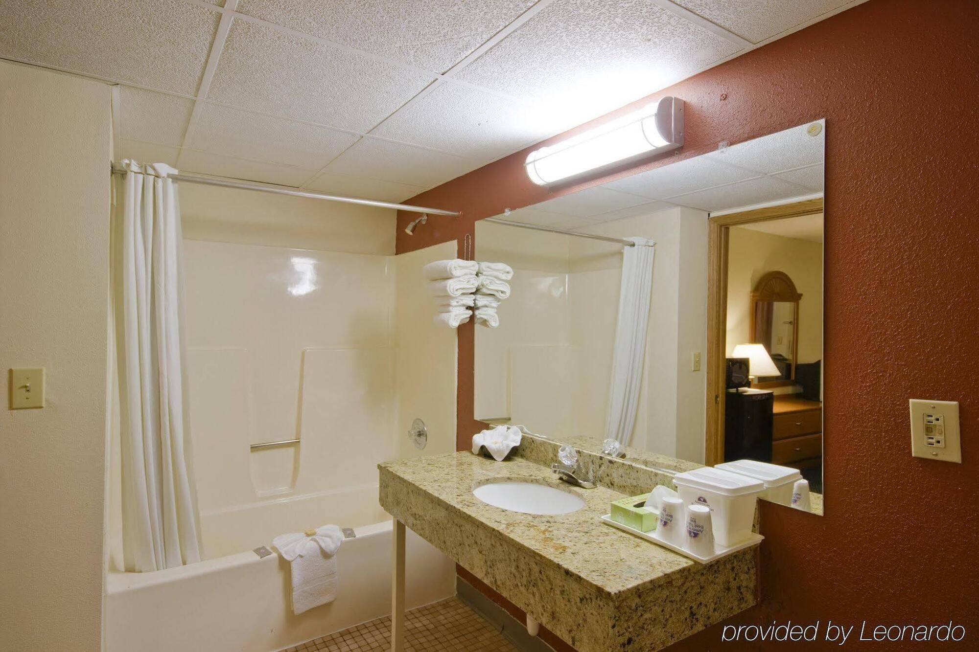 Oyo Hotel Tulsa International Airport Buitenkant foto